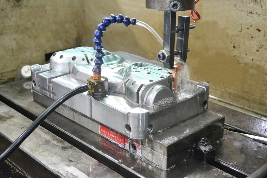 Custom prototyping tooling for complex engineering projects - UTT Mould China factor